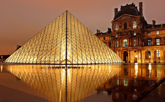 Louvre Museum: Permata Seni di Paris